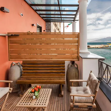 Yacht Club Capo Cervo Suites B&B 4*
