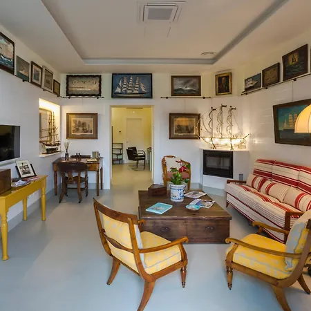 Yacht Club Capo Cervo Suites B&B Sorrento