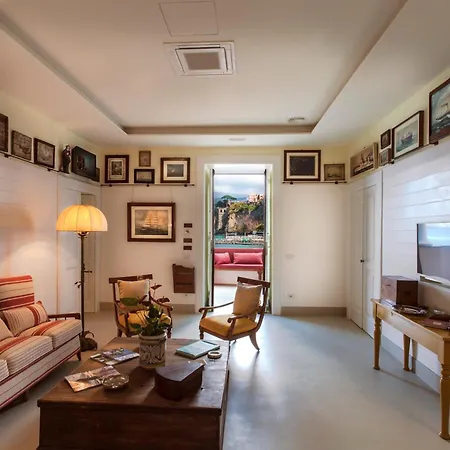 卡波切尔沃游艇俱乐部住宿加早餐旅馆 4* 索伦托