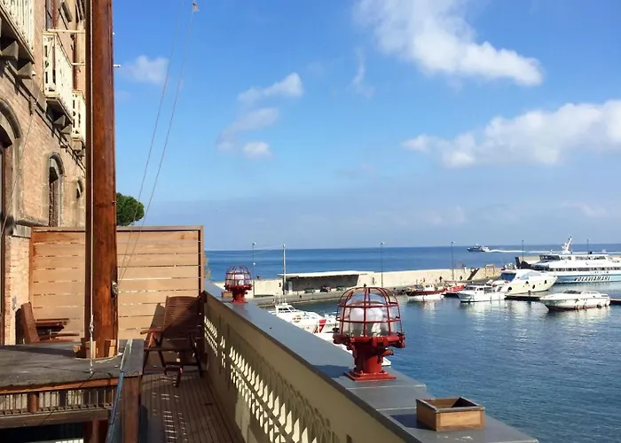 Yacht Club Capo Cervo Nocleg ze śniadaniem 4*