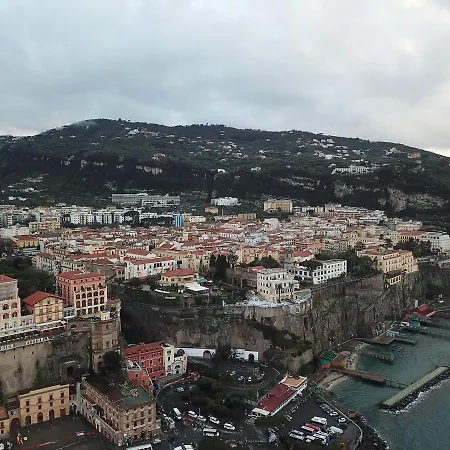 Yacht Club Capo Cervo 소렌토