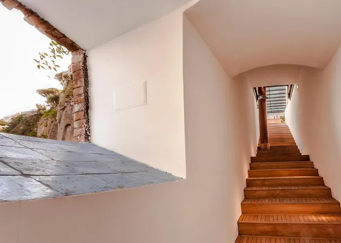 Yacht Club Capo Cervo Suites B&B Sorrento