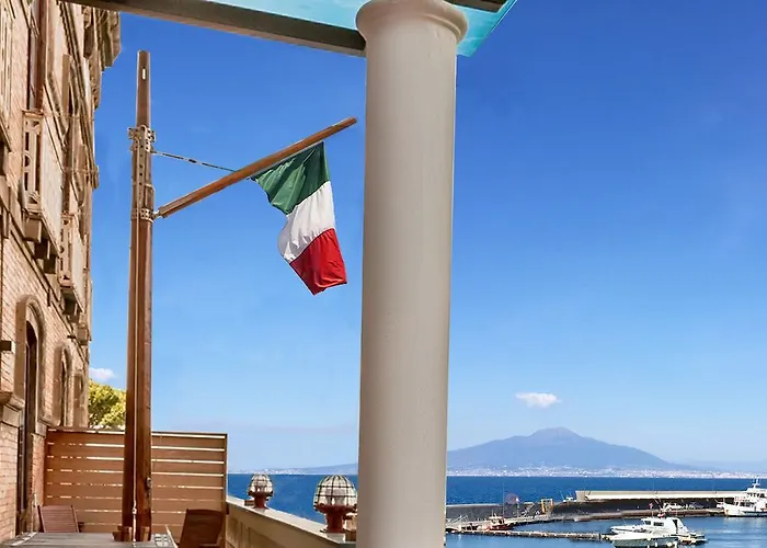 Yacht Club Capo Cervo Suites B&B Sorrento