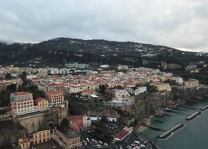 Yacht Club Capo Cervo Suites B&B Sorrento