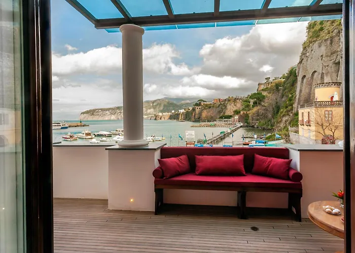 Yacht Club Capo Cervo Suites B&B Sorrento