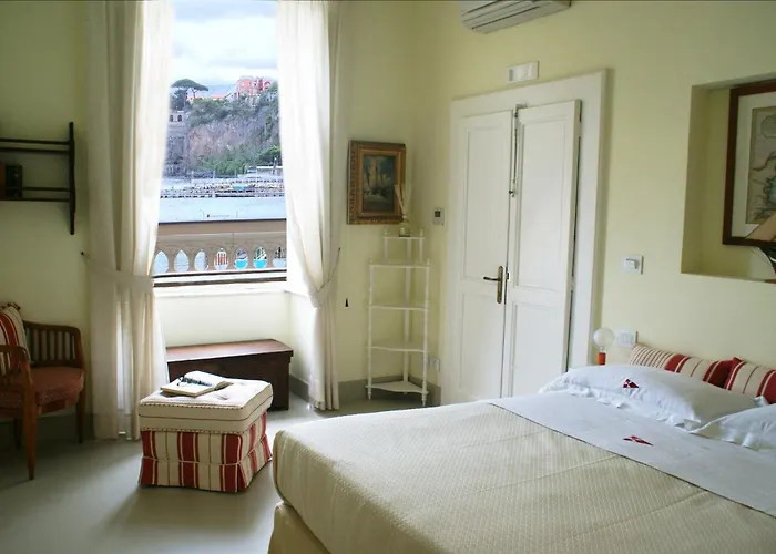 Bed & Breakfast Yacht Club Capo Cervo Suites B&B