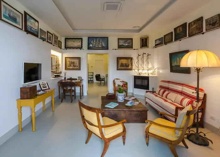 Yacht Club Capo Cervo Suites B&B Sorrento